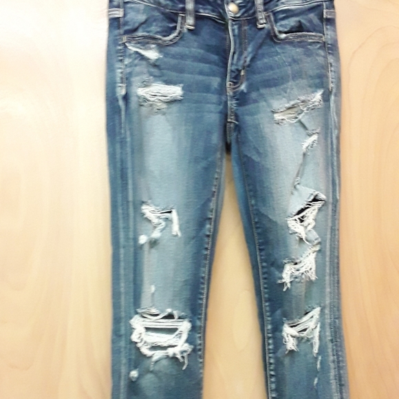 American Eagle Distressed Denim Jeans 4 - Picture 1 of 13